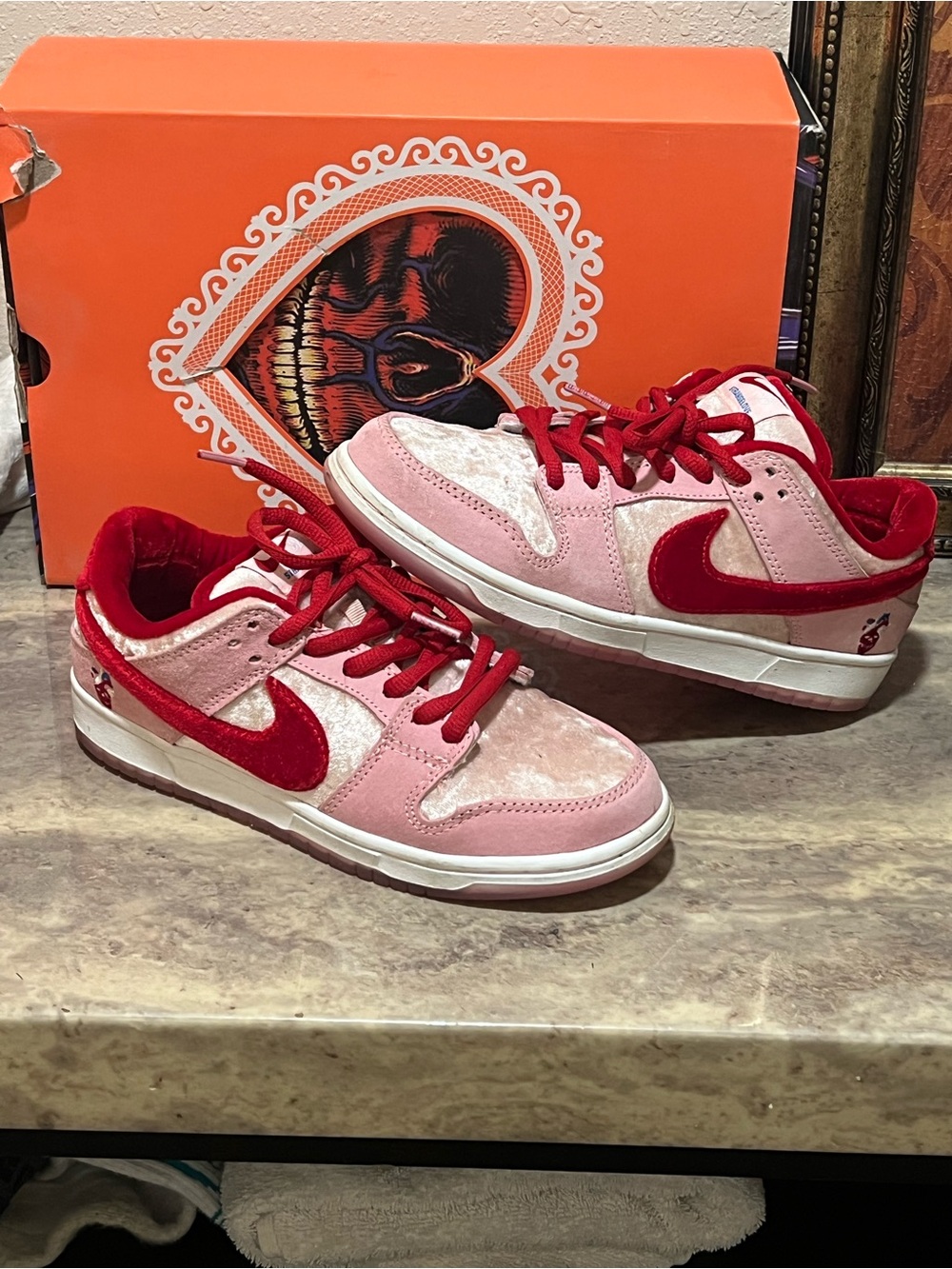 Nike Kids Low-Top Velvet Sneakers in Pink and Red